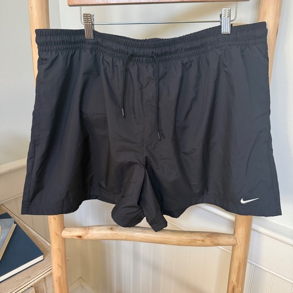 Nike Other - NWT Nike Mens Black Sportswear Woven Shorts Mid Rise 5 Inch Inseam FV7557-010 XL